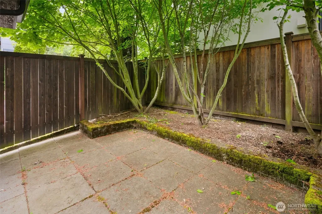 140 21st Avenue E Seattle WA 98112