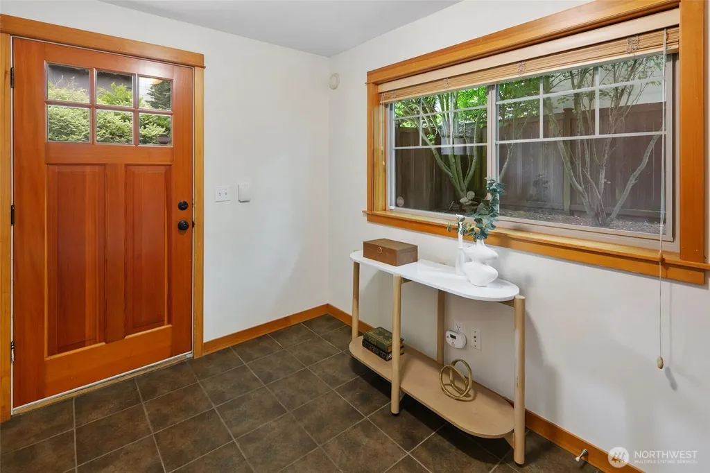 140 21st Avenue E Seattle WA 98112