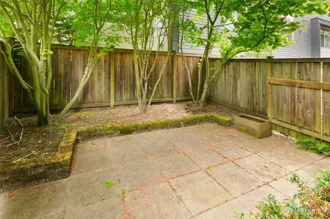 140 21st Avenue E Seattle WA 98112