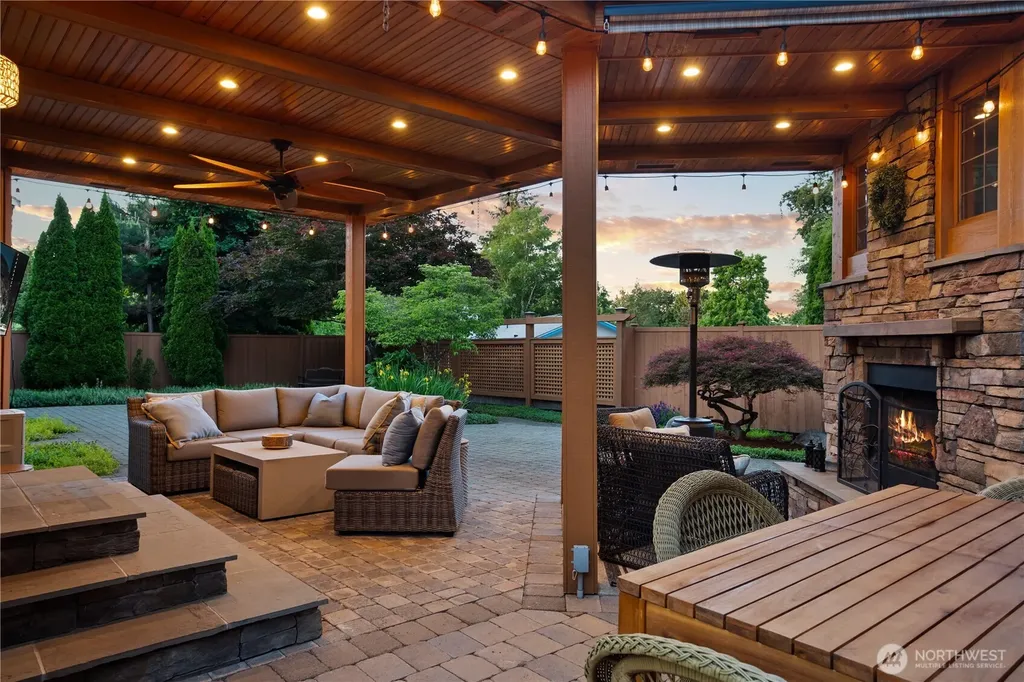 12824 86th Avenue NE Kirkland WA 98034