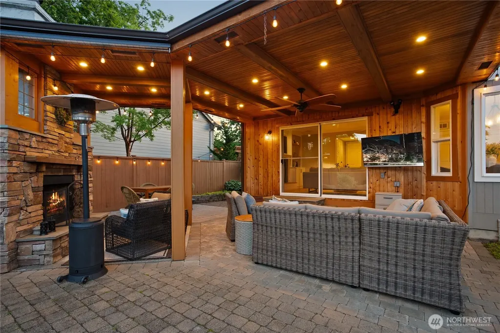 12824 86th Avenue NE Kirkland WA 98034