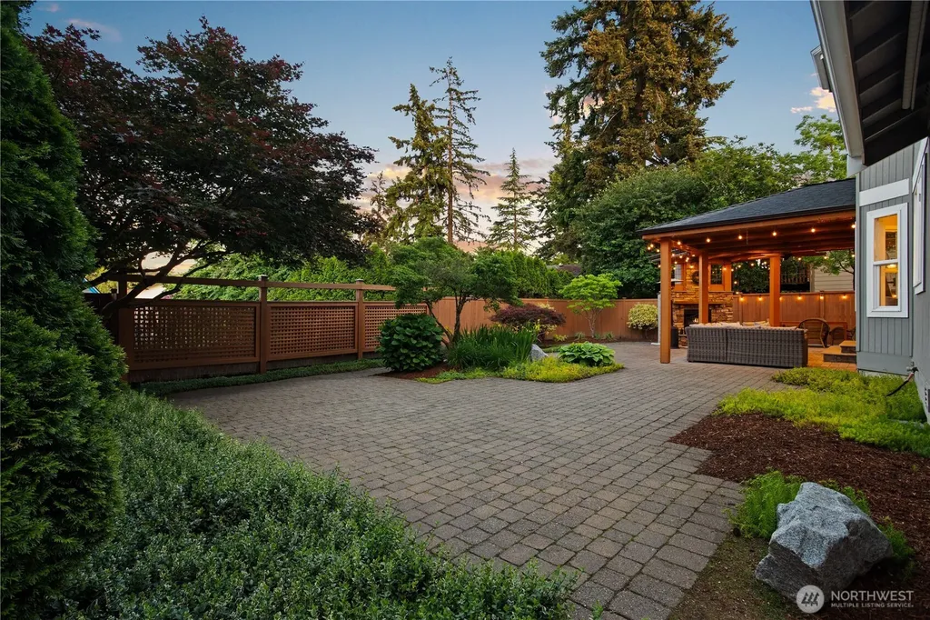 12824 86th Avenue NE Kirkland WA 98034