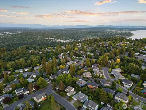 12824 86th Avenue NE Kirkland WA 98034