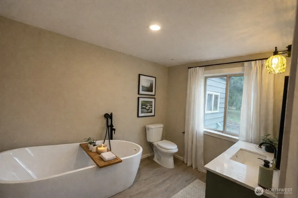 39618 E Meridian Eatonville WA 98328