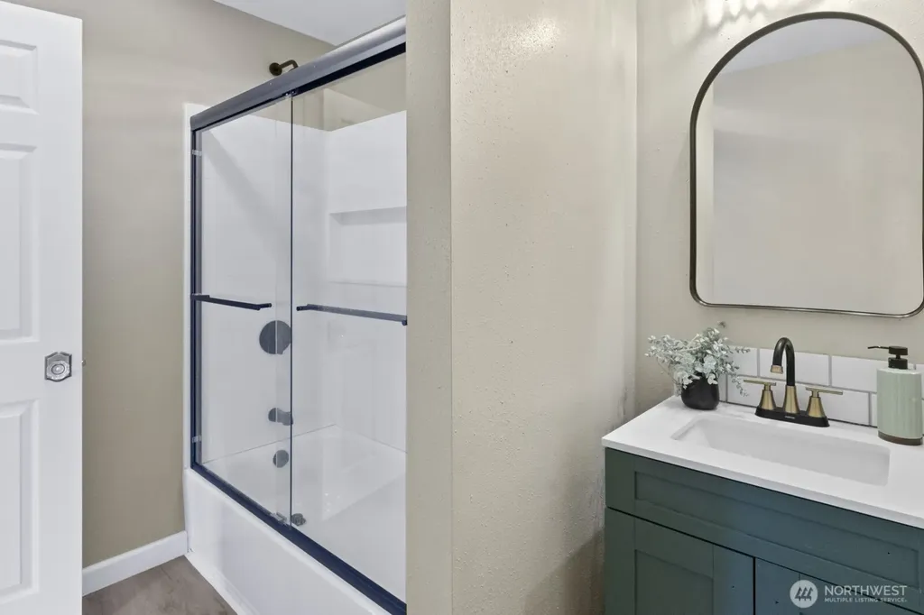 39618 E Meridian Eatonville WA 98328