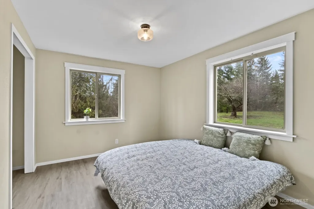 39618 E Meridian Eatonville WA 98328