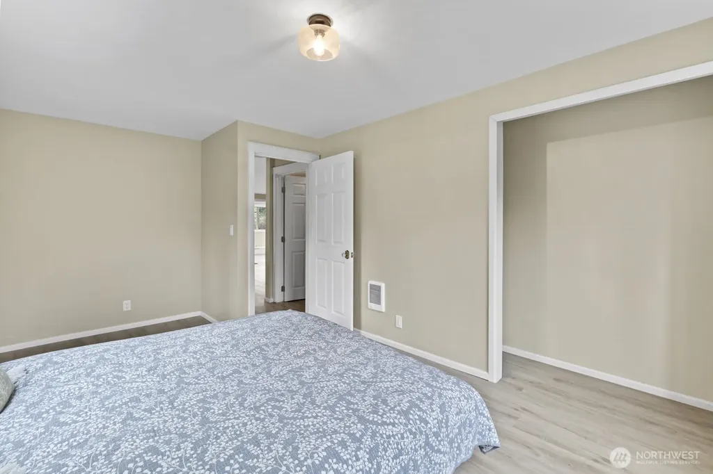 39618 E Meridian Eatonville WA 98328