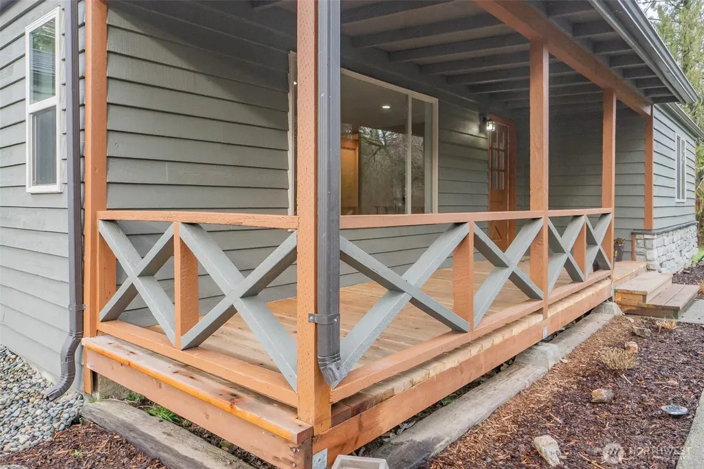 39618 E Meridian Eatonville WA 98328
