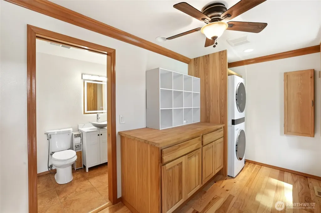 4820 W Tapps Drive E Lake Tapps WA 98391