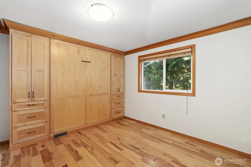 4820 W Tapps Drive E Lake Tapps WA 98391