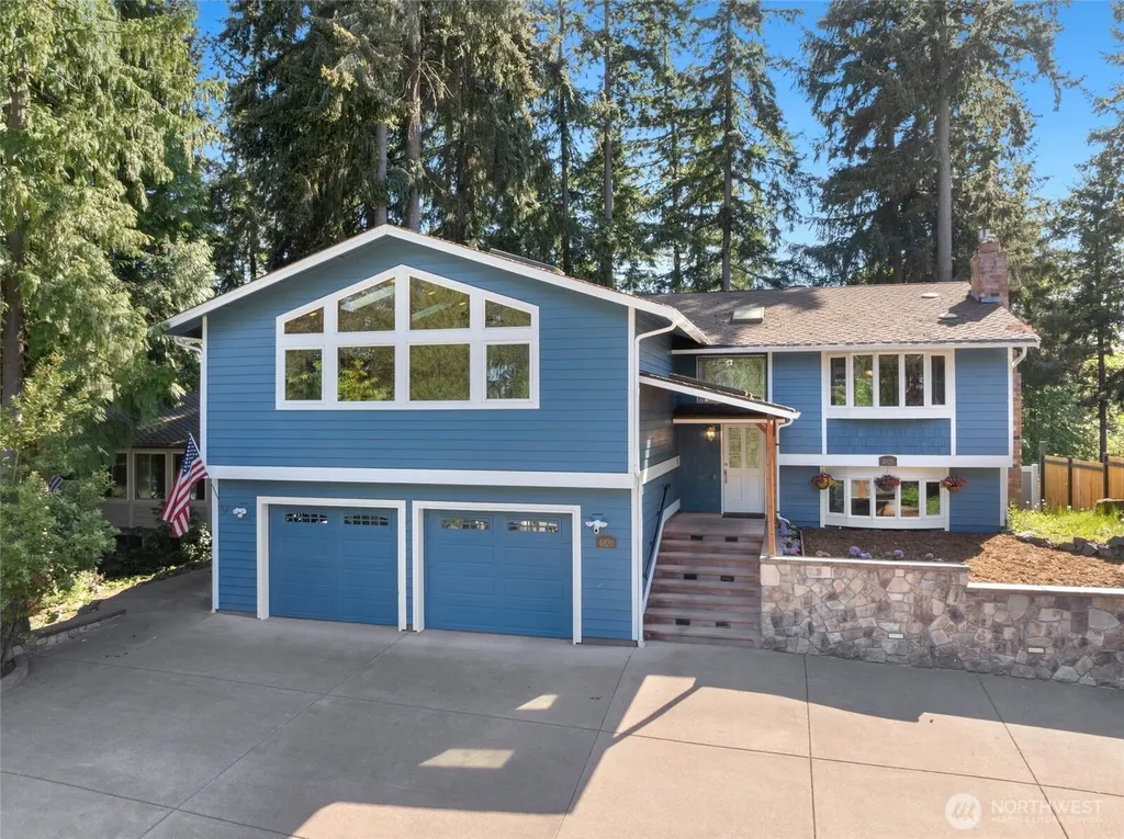 4820 W Tapps Drive E Lake Tapps WA 98391