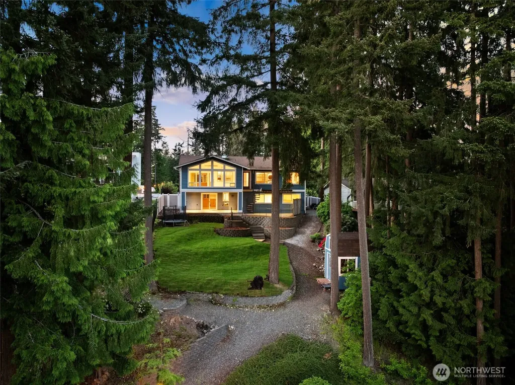 4820 W Tapps Drive E Lake Tapps WA 98391