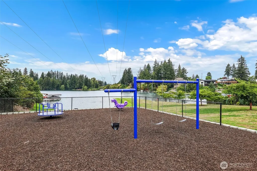 4820 W Tapps Drive E Lake Tapps WA 98391