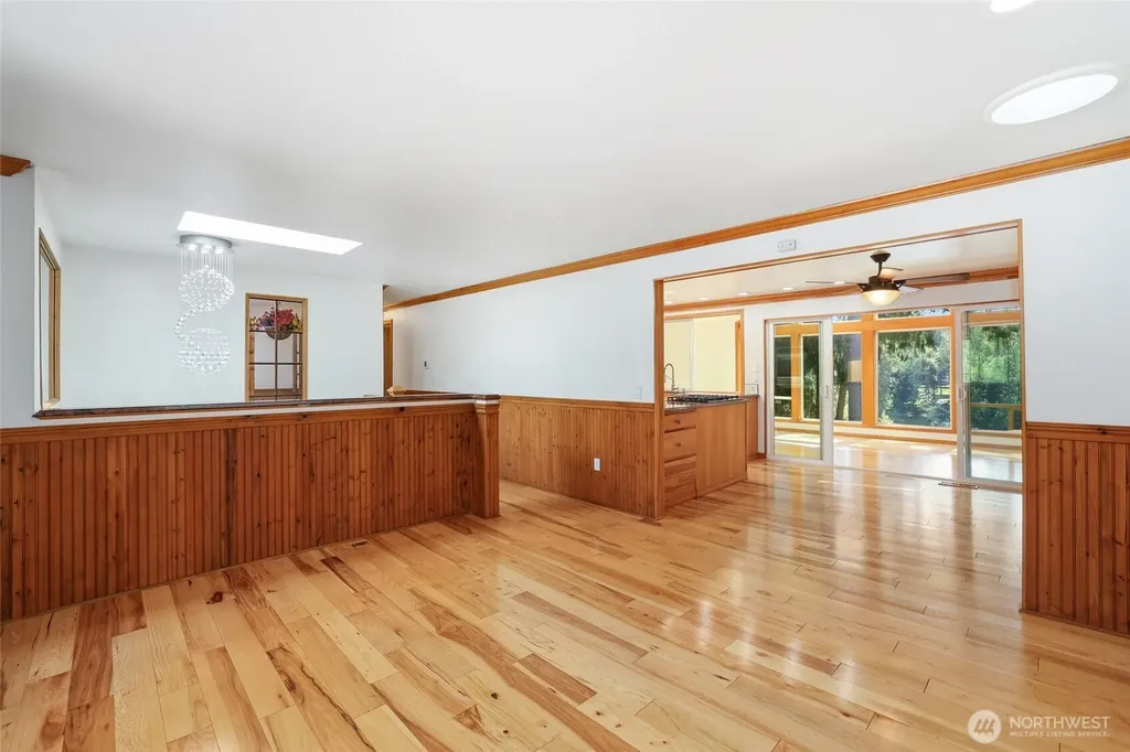 4820 W Tapps Drive E Lake Tapps WA 98391