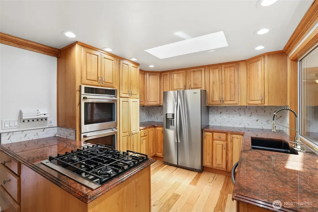 4820 W Tapps Drive E Lake Tapps WA 98391