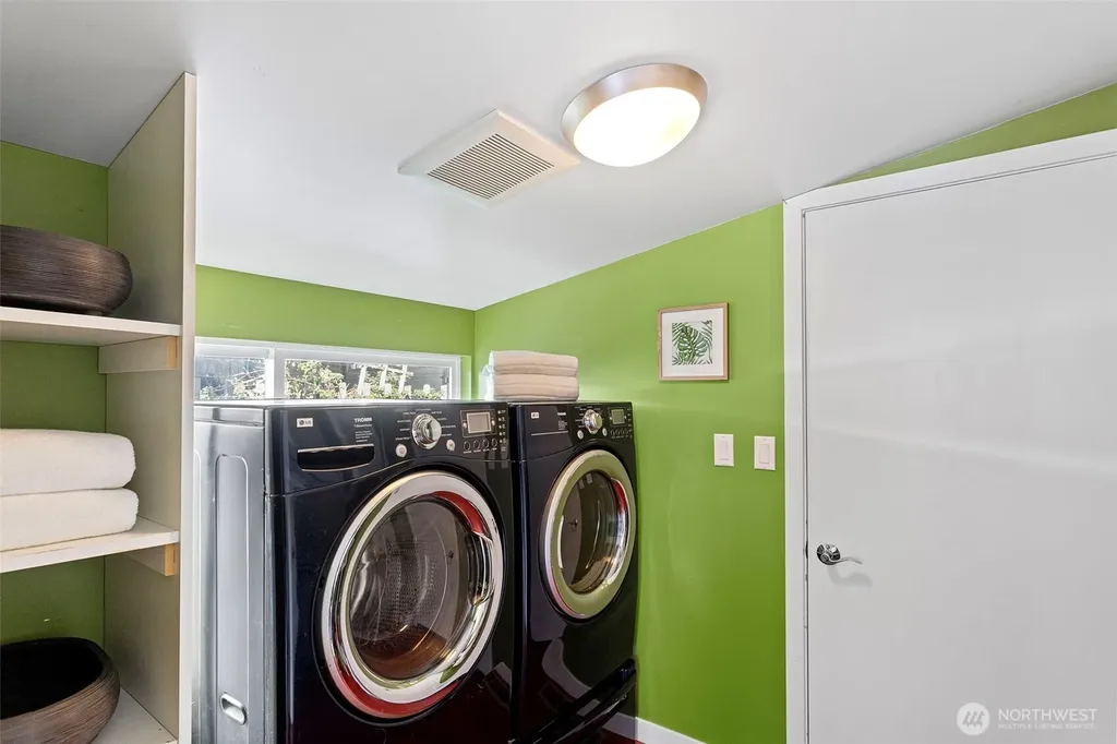 3813 NE 70th Street Seattle WA 98115