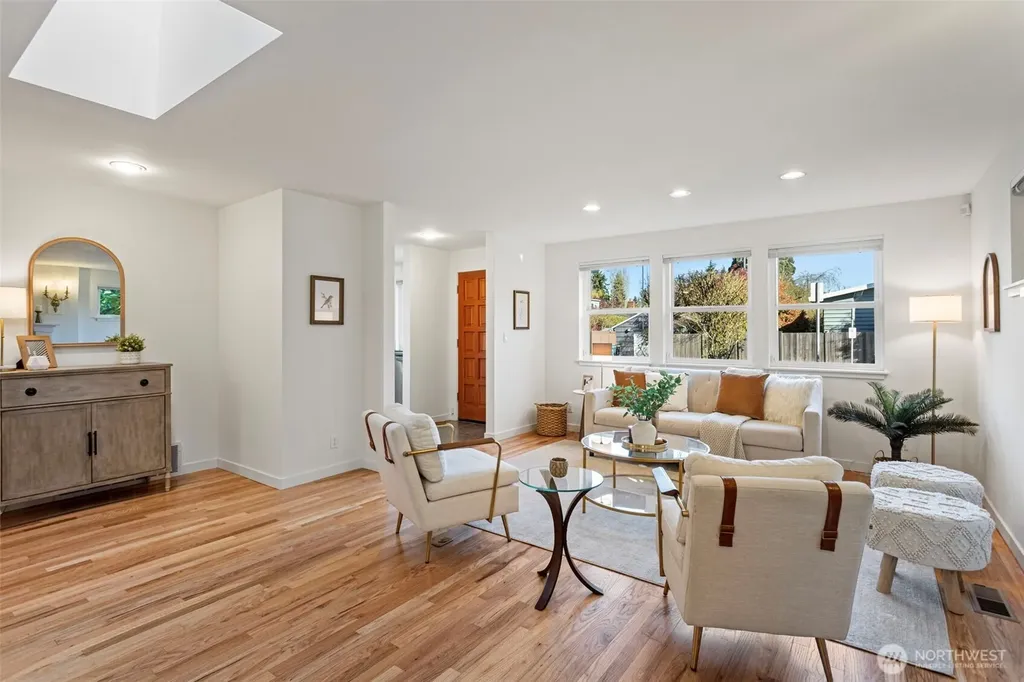 3813 NE 70th Street Seattle WA 98115