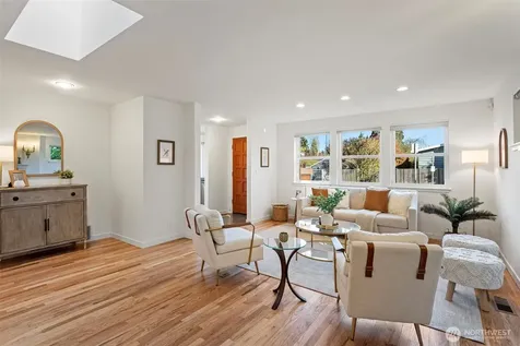 3813 NE 70th Street Seattle WA 98115