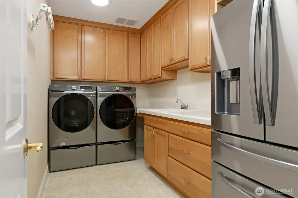 19930 170th Avenue NE Woodinville WA 98072