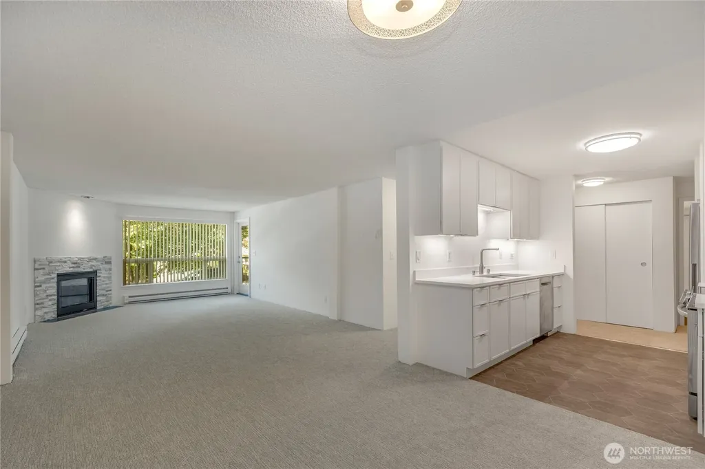 9416 1st Avenue NE Seattle WA 98115