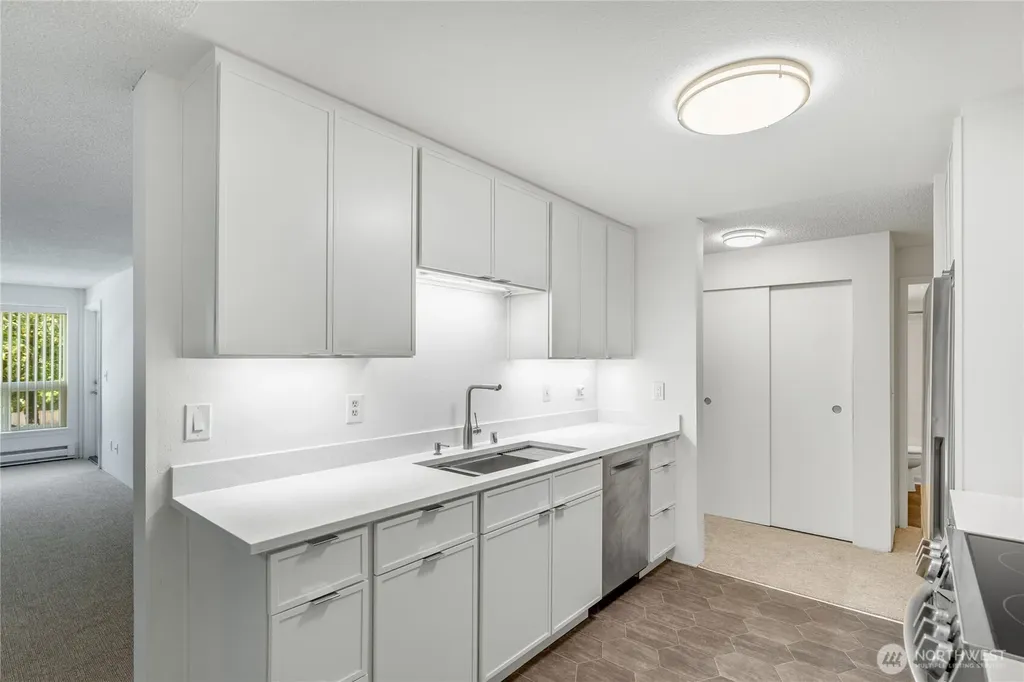 9416 1st Avenue NE Seattle WA 98115