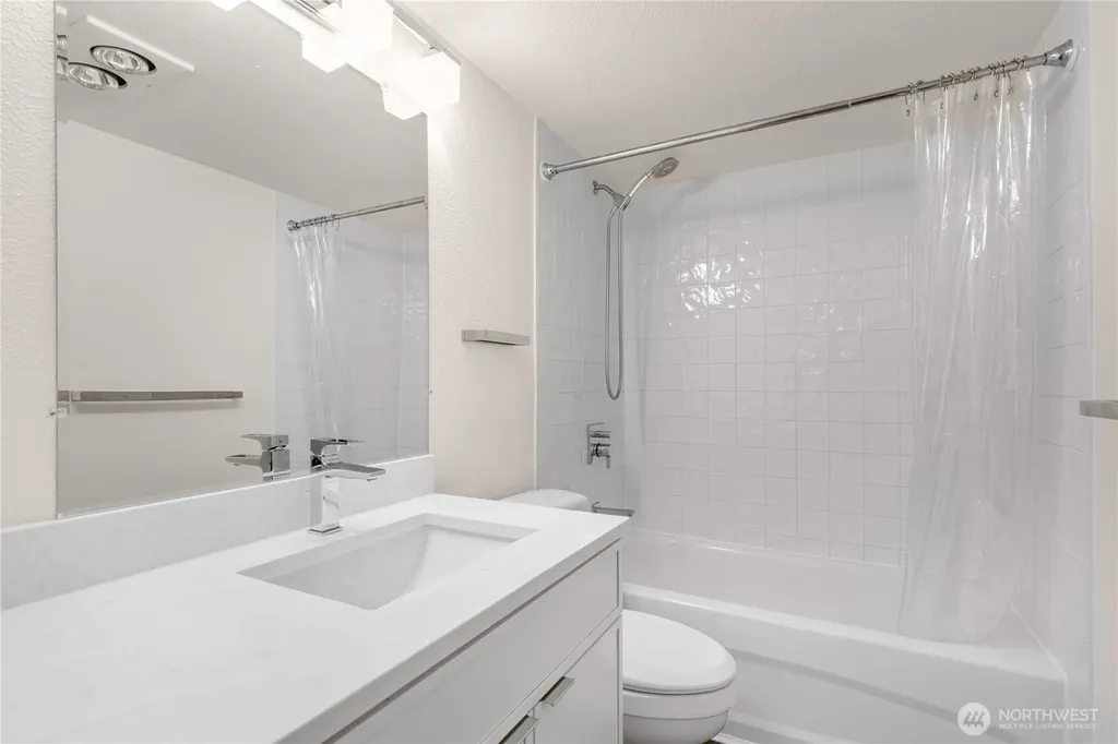 9416 1st Avenue NE Seattle WA 98115
