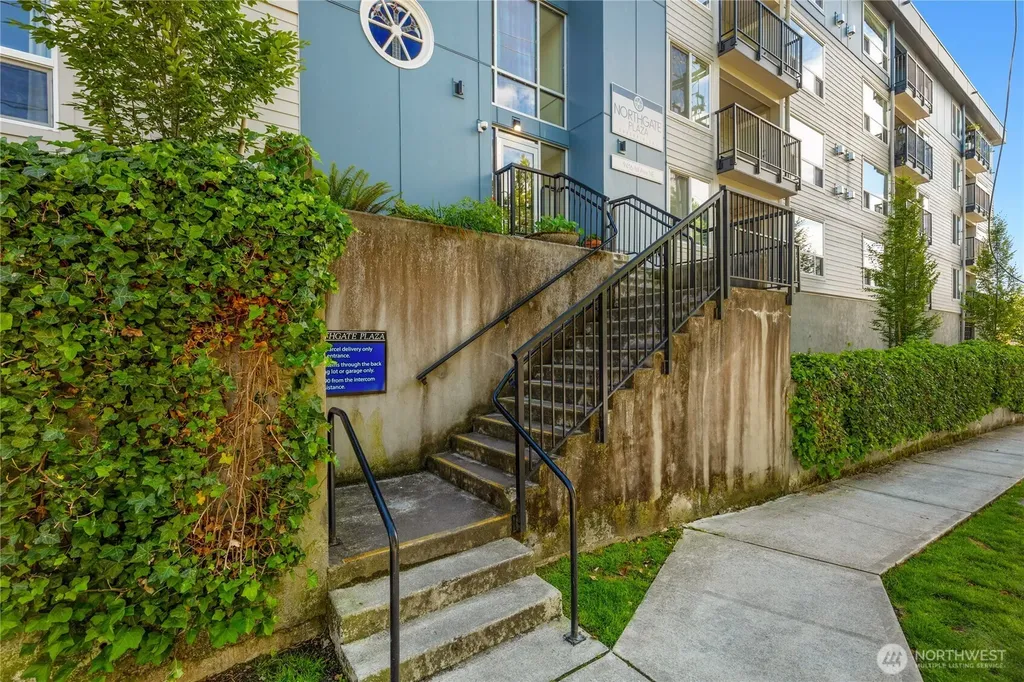 9416 1st Avenue NE Seattle WA 98115