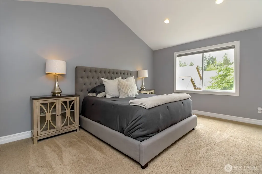 32113 Sunny Lane Black Diamond WA 98010