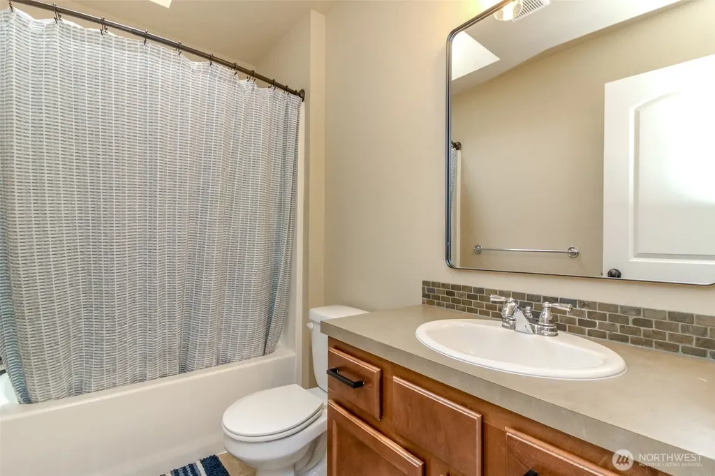 32113 Sunny Lane Black Diamond WA 98010