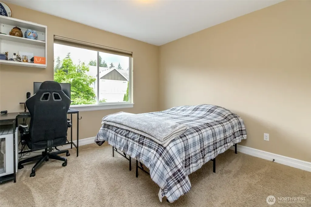 32113 Sunny Lane Black Diamond WA 98010