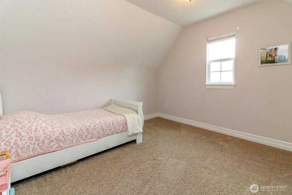 32113 Sunny Lane Black Diamond WA 98010