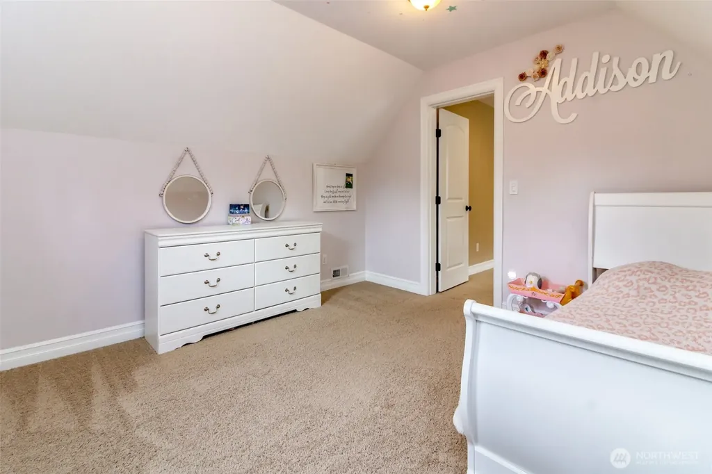 32113 Sunny Lane Black Diamond WA 98010