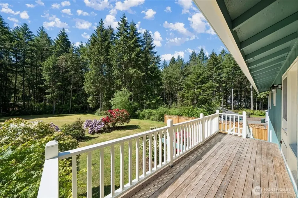 870 Kamus Place Fox Island WA 98333