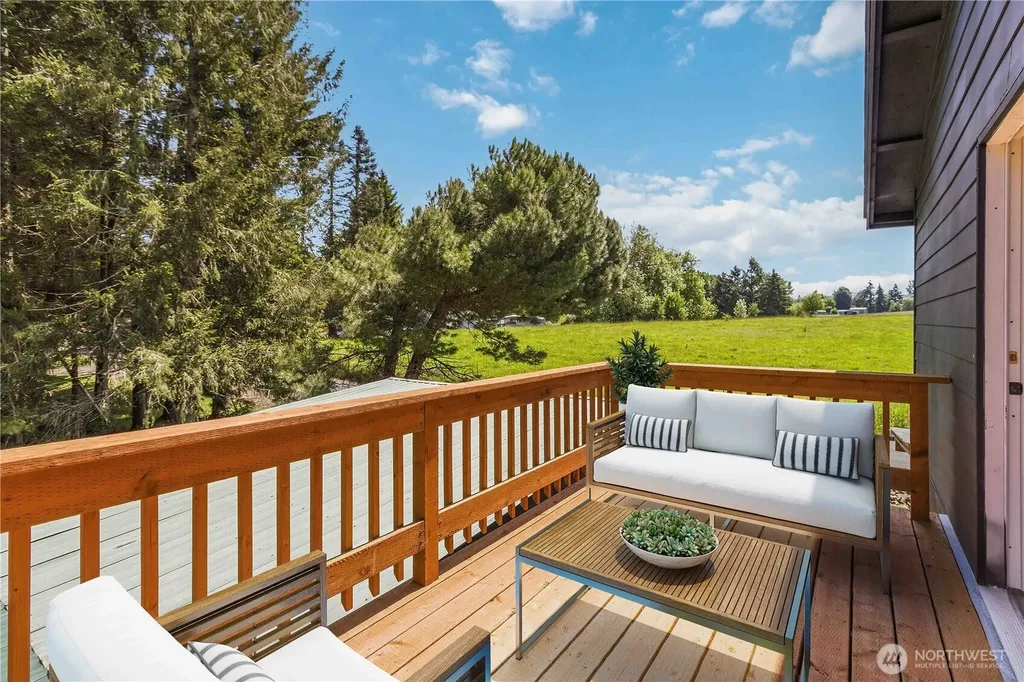 204 Conger Road Castle Rock WA 98611