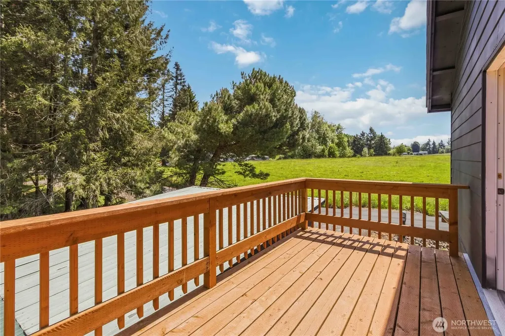 204 Conger Road Castle Rock WA 98611