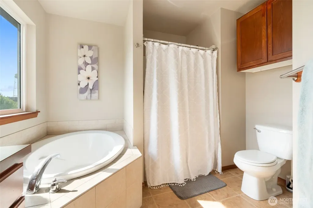 421 Stadium Loop Napavine WA 98565