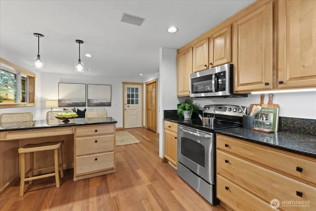 1555 Wildwood Boulevard SW Issaquah WA 98027