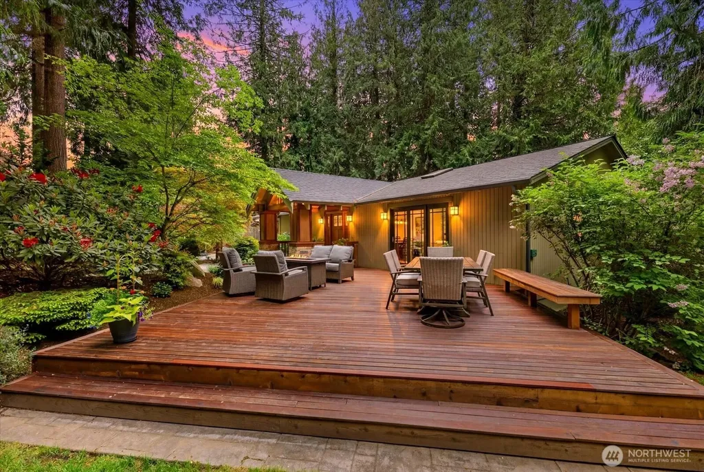 1555 Wildwood Boulevard SW Issaquah WA 98027