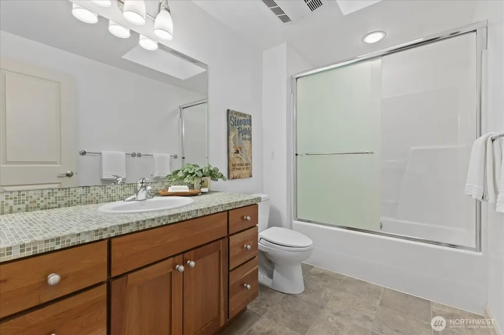1555 Wildwood Boulevard SW Issaquah WA 98027