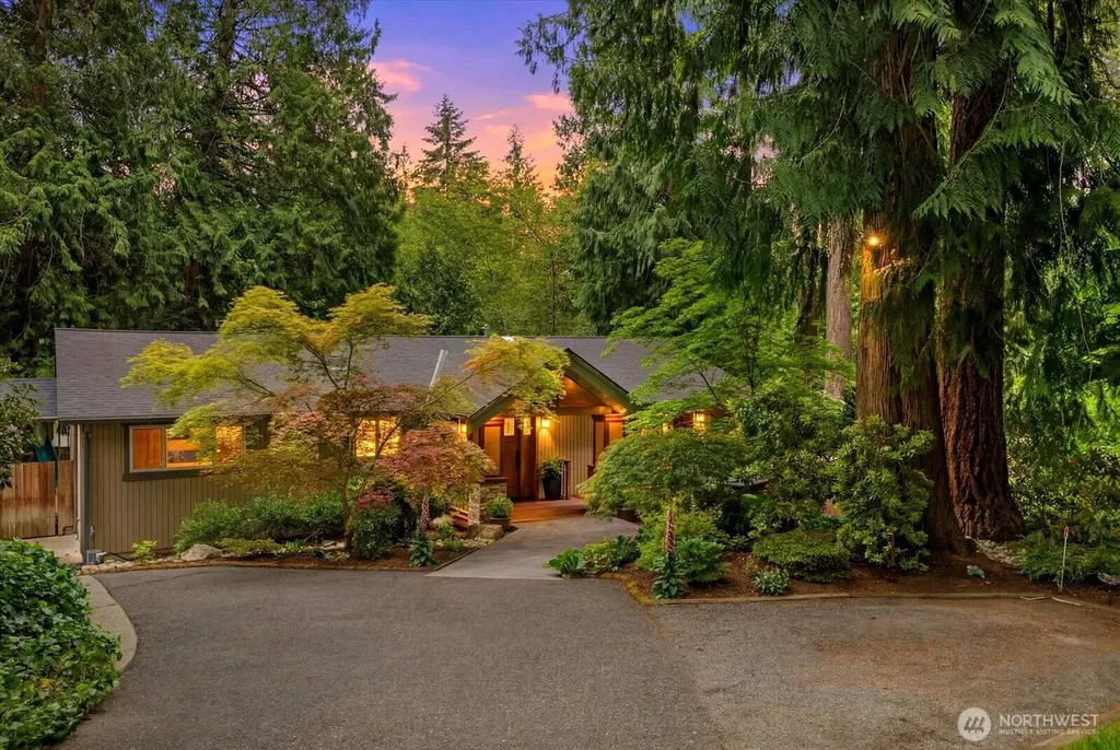 1555 Wildwood Boulevard SW Issaquah WA 98027