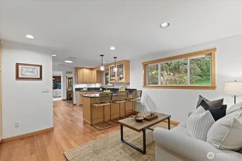 1555 Wildwood Boulevard SW Issaquah WA 98027