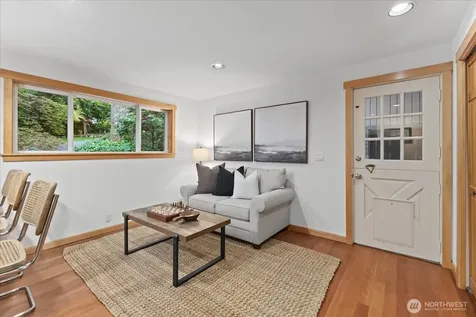 1555 Wildwood Boulevard SW Issaquah WA 98027