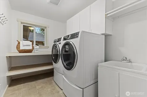 1555 Wildwood Boulevard SW Issaquah WA 98027