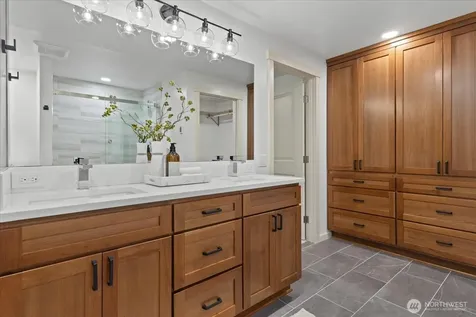 1555 Wildwood Boulevard SW Issaquah WA 98027