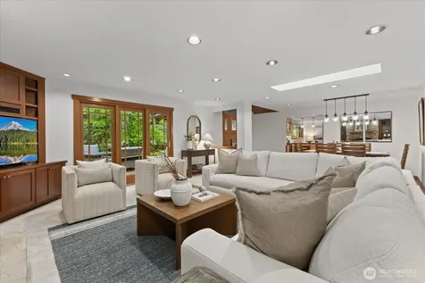 1555 Wildwood Boulevard SW Issaquah WA 98027