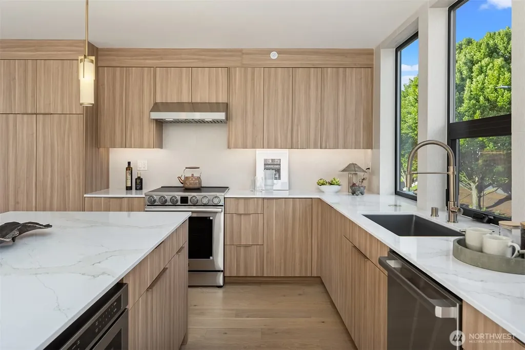614 5th Avenue S Edmonds WA 98020