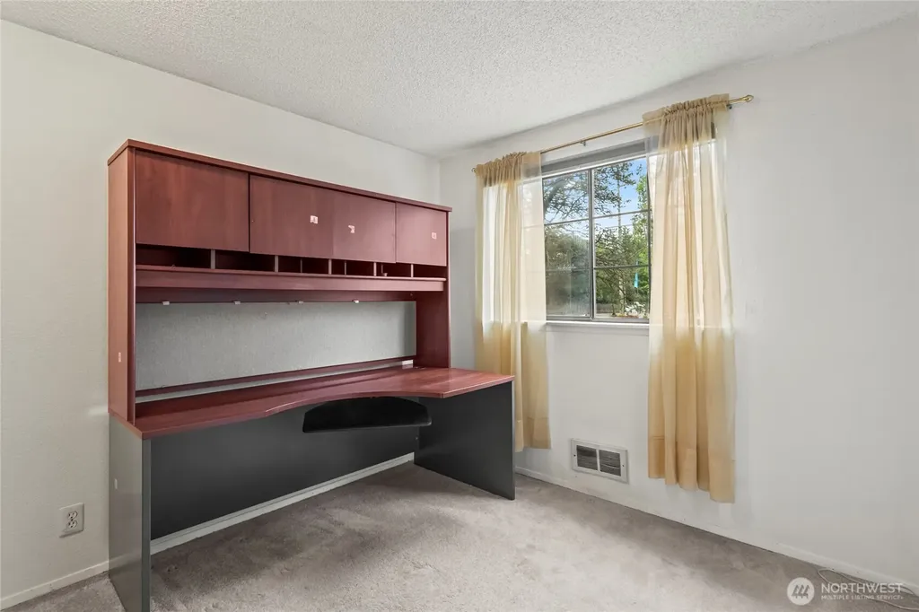 5018 301st Drive S Auburn WA 98001