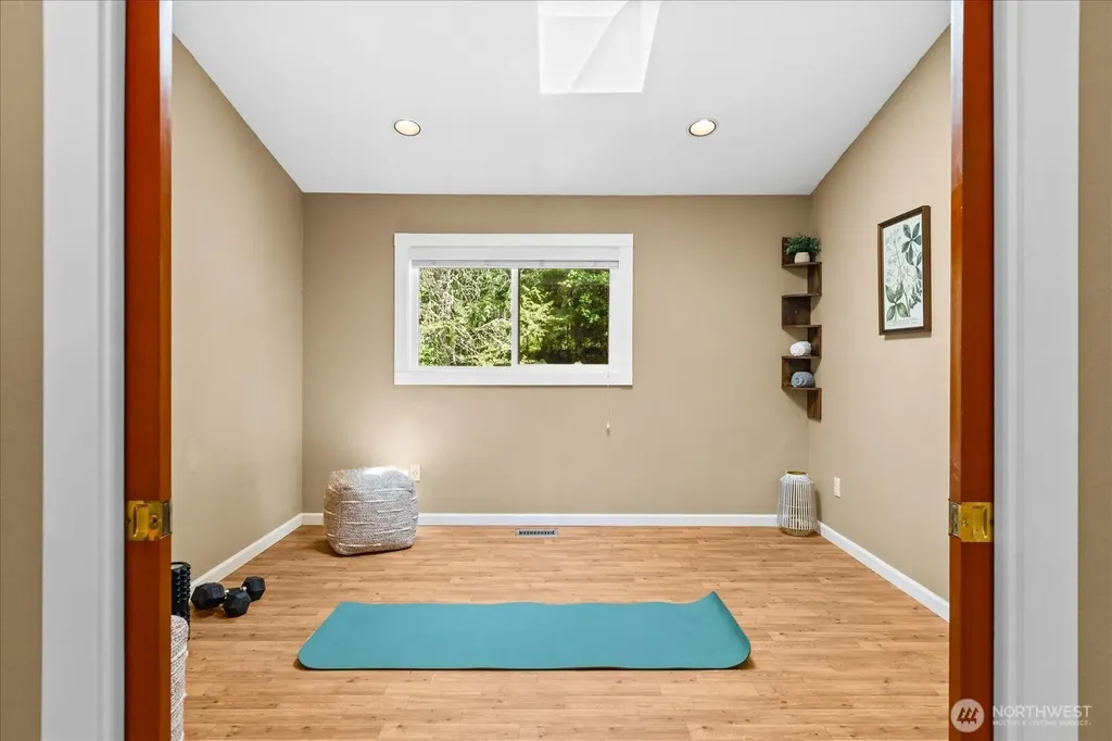23811 NE 43rd Street Redmond WA 98053