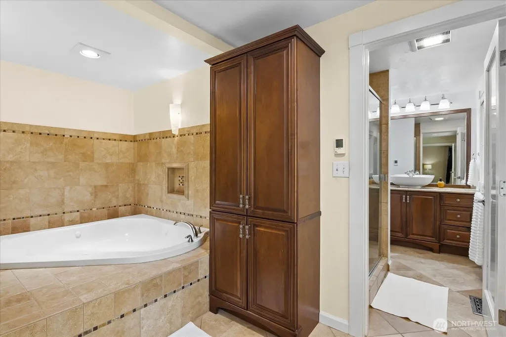 23811 NE 43rd Street Redmond WA 98053