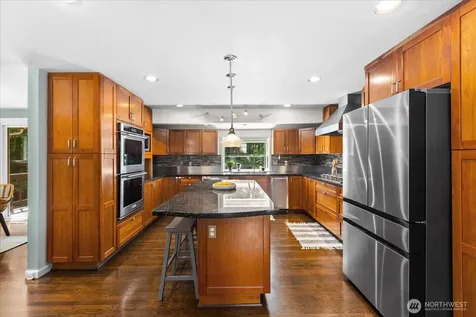 23811 NE 43rd Street Redmond WA 98053